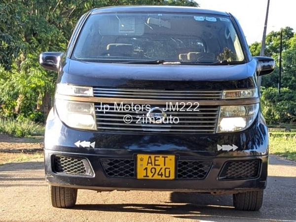 2004 Nissan  Elgrand