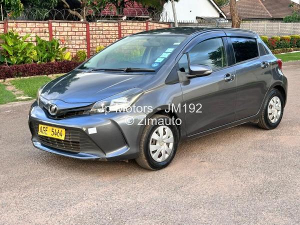 2014 Toyota  Vitz