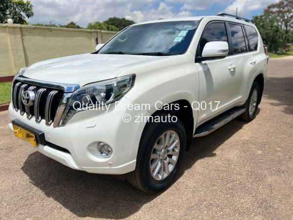 2015 - Toyota  Land Cruiser Prado