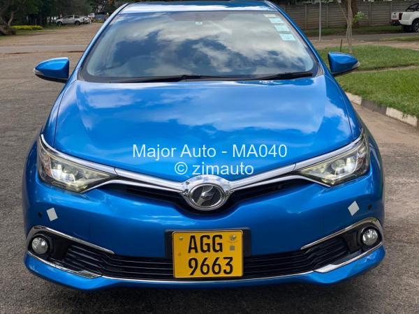 2017 Toyota  Auris