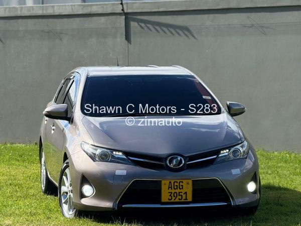 2014 Toyota  Auris