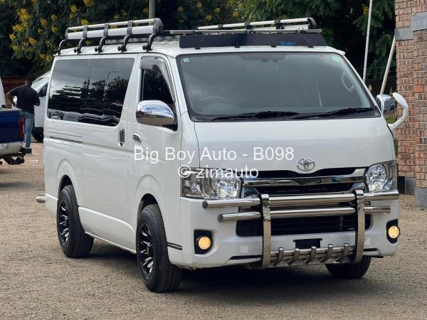 2016 Toyota  Hiace