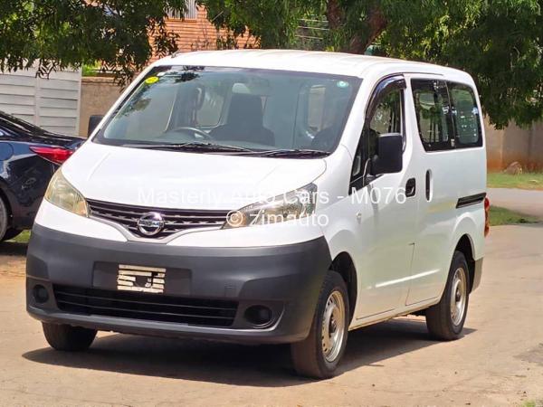 2016 Nissan  NV200