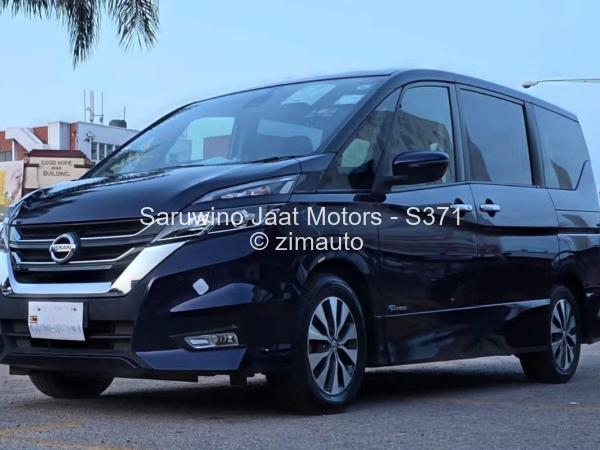 2017 Nissan  Serena