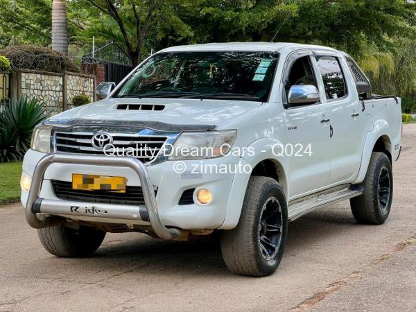 2013 Toyota  Hilux