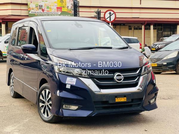2017 Nissan  Serena