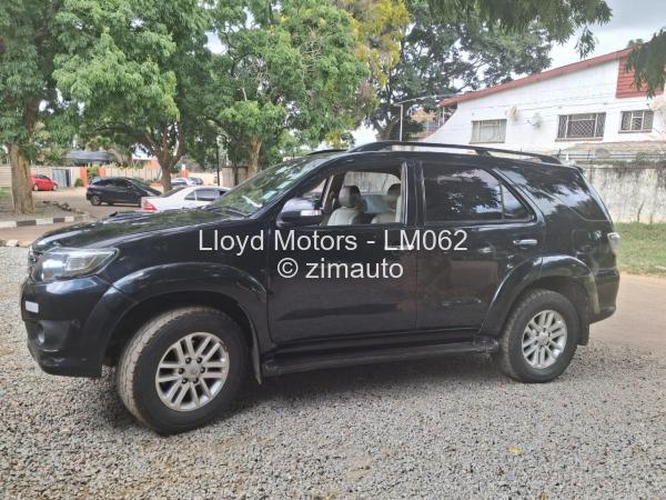 2015 Toyota  Fortuner