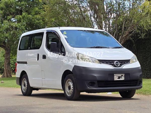 2016 Nissan  NV200