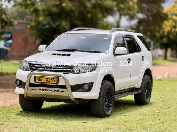 2012 Toyota  Fortuner