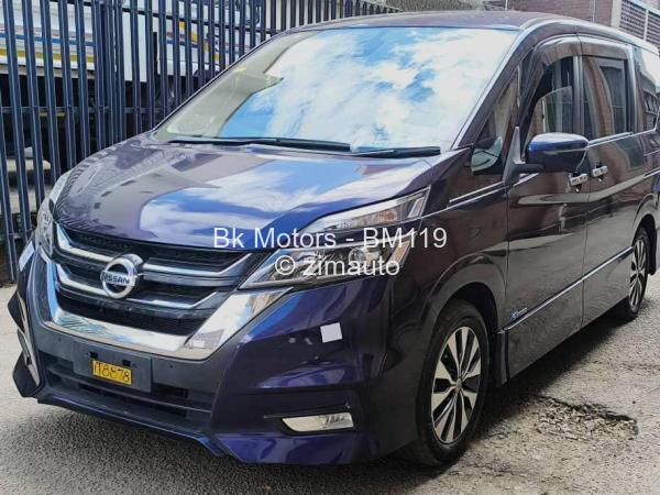 2017 Nissan  Serena