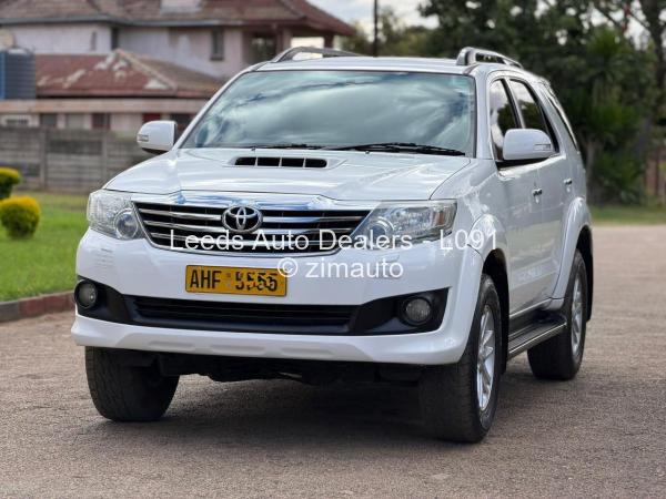2013 Toyota  Fortuner