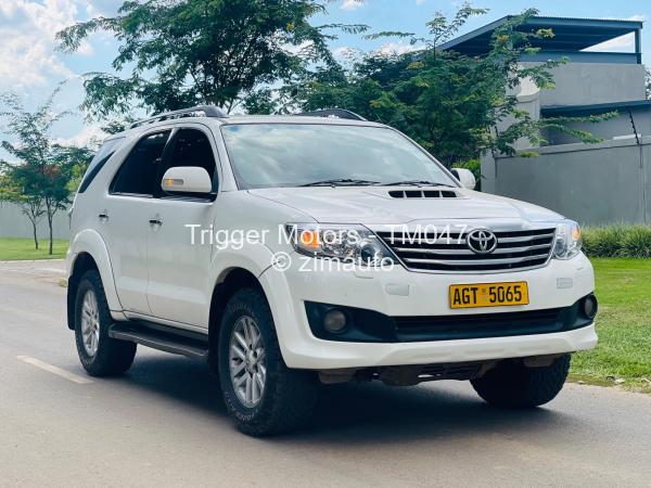 2014 Toyota  Fortuner