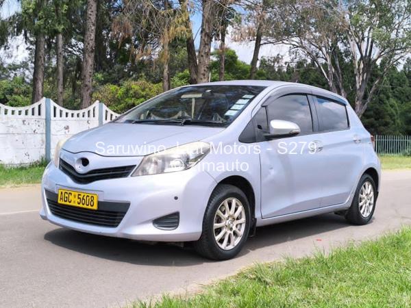 2013 Toyota  Vitz