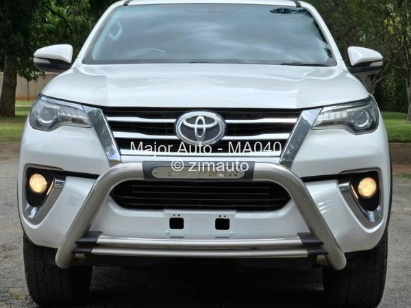 2017 Toyota  Fortuner