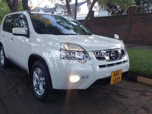 2015 Nissan  X-Trail