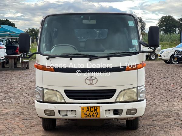 2001 Toyota  Dyna