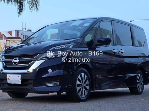 2017 Nissan  Serena