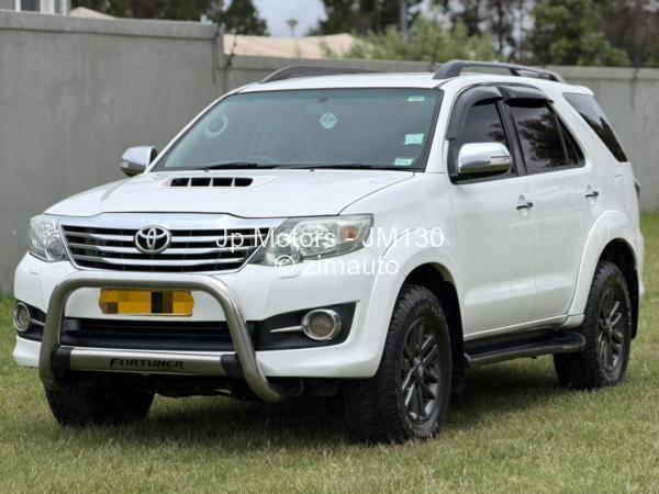2015 Toyota  Fortuner