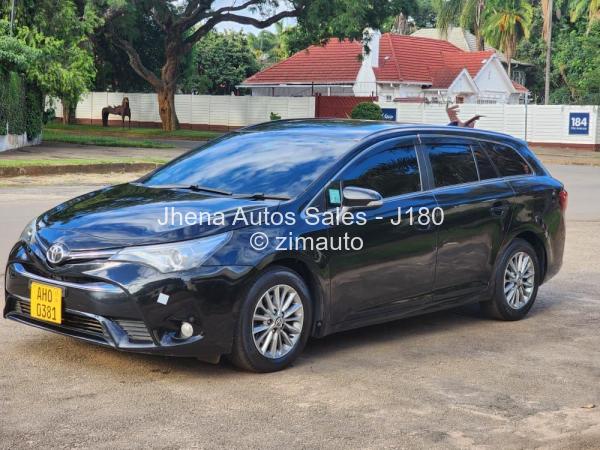 2016 Toyota  Avensis