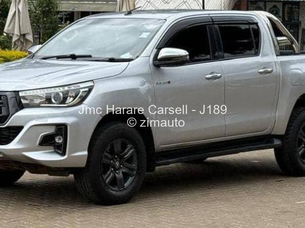 2017 Toyota  HILUX GD6