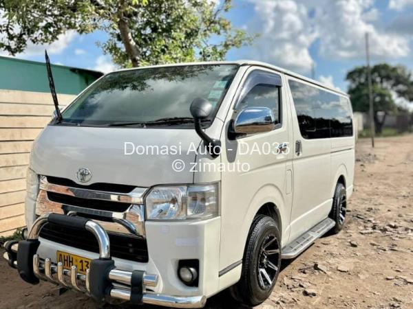 2017 Toyota  Quantum Mini