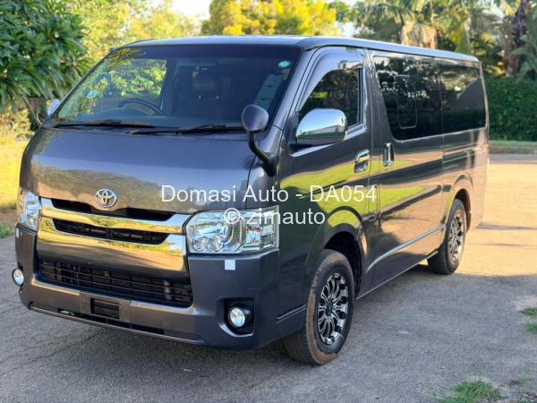 2017 Toyota  Hiace
