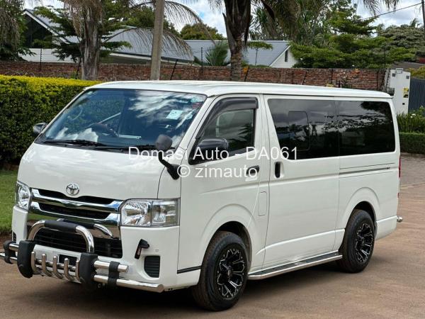 2016 Toyota  Quantum Mini