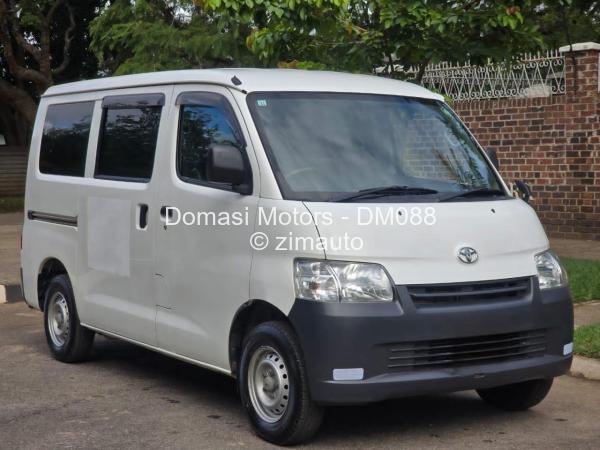 2017 Toyota  Townace