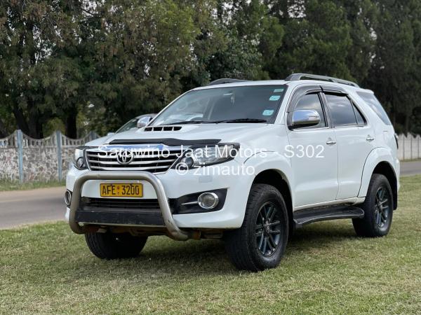 2015 Toyota  Fortuner