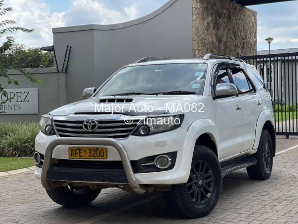 2015 Toyota  Fortuner