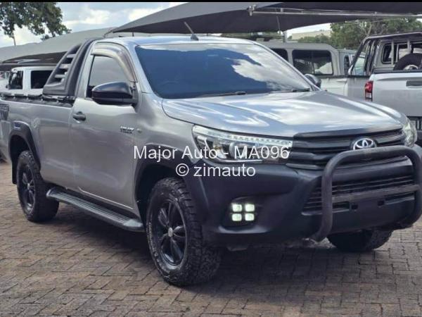 2015 Toyota  HILUX GD6