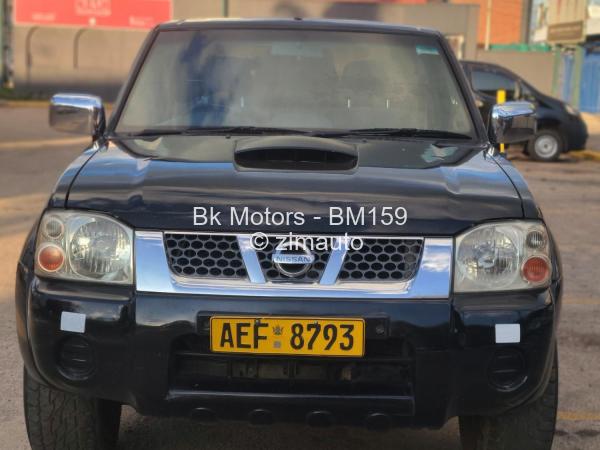 2004 Nissan  Navara
