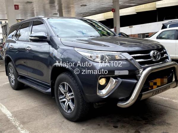 2017 Toyota  Fortuner