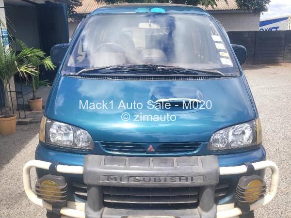 1995 Mitsubishi  Delica