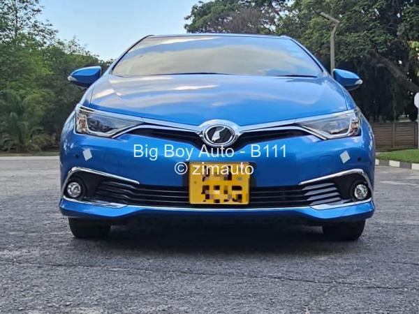 2017 Toyota  Auris