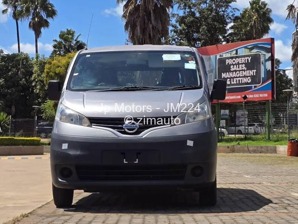 2018 Nissan  NV200