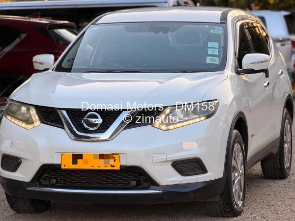2015 Nissan  X-Trail