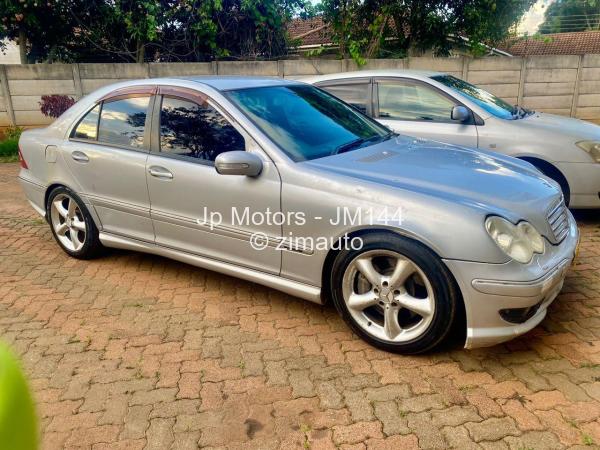 2004 Mercedes Benz C200