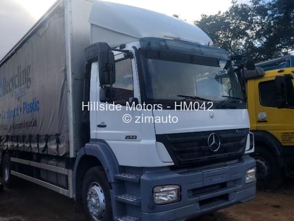 2011 - Mercedes Benz Axor