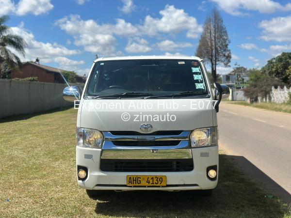 2018 Toyota  Hiace