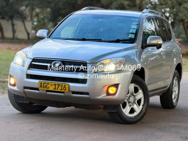 2013 Toyota  RAV4