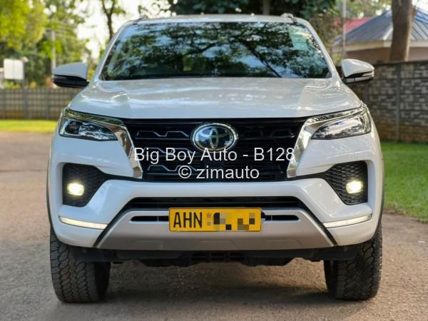 2021 Toyota  Fortuner