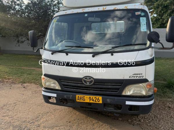 2011 Toyota  Dyna