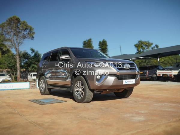 2017 Toyota  Fortuner
