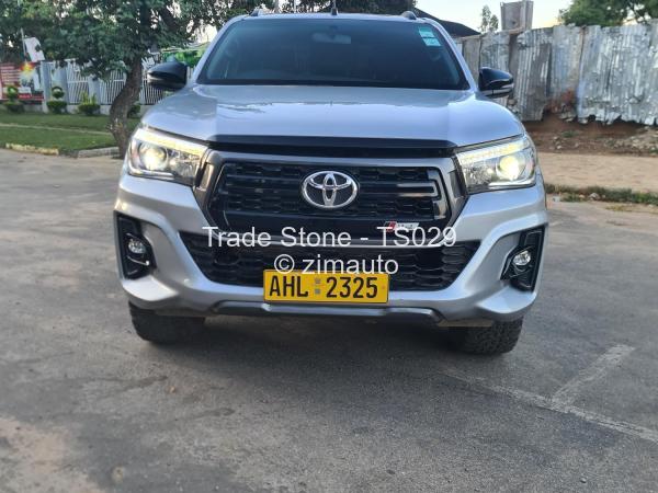 2018 Toyota  HILUX GD6