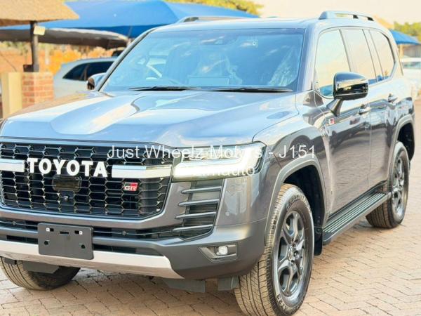 2023 Toyota  Land Cruiser