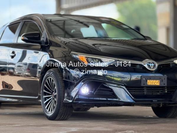 2016 Toyota  Auris