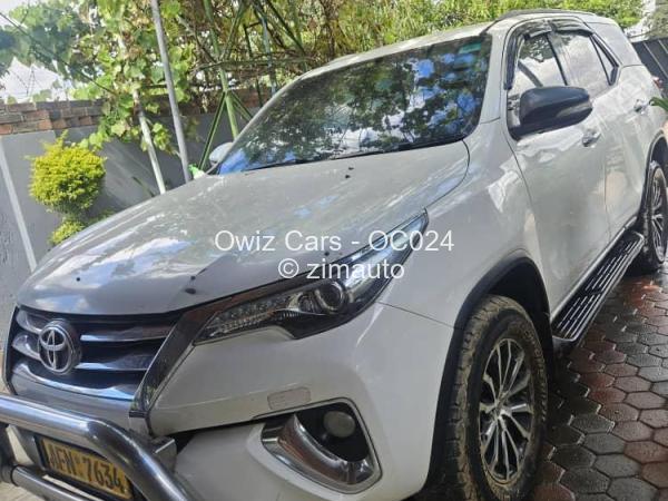 2015 Toyota  Fortuner