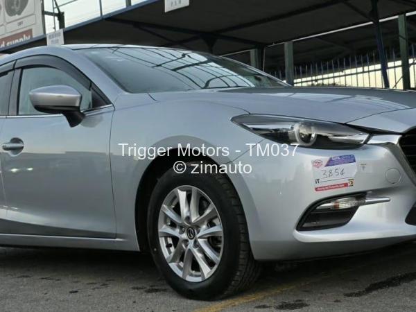 2017 Mazda  axela