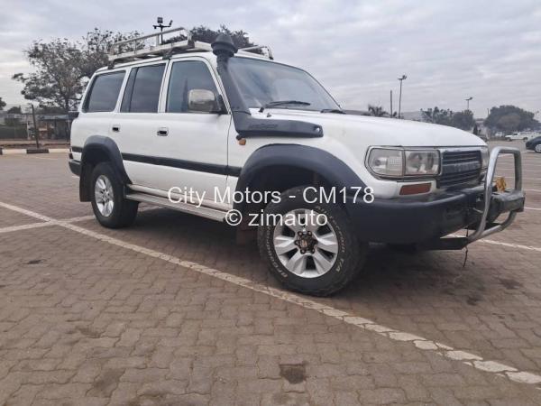 2015 - Toyota  Hiace